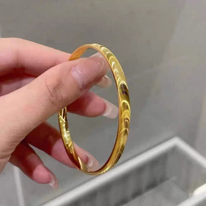 🔥 LIMITED TIME OFFER Elegant Cat's Eye Open Cuff Bracelet