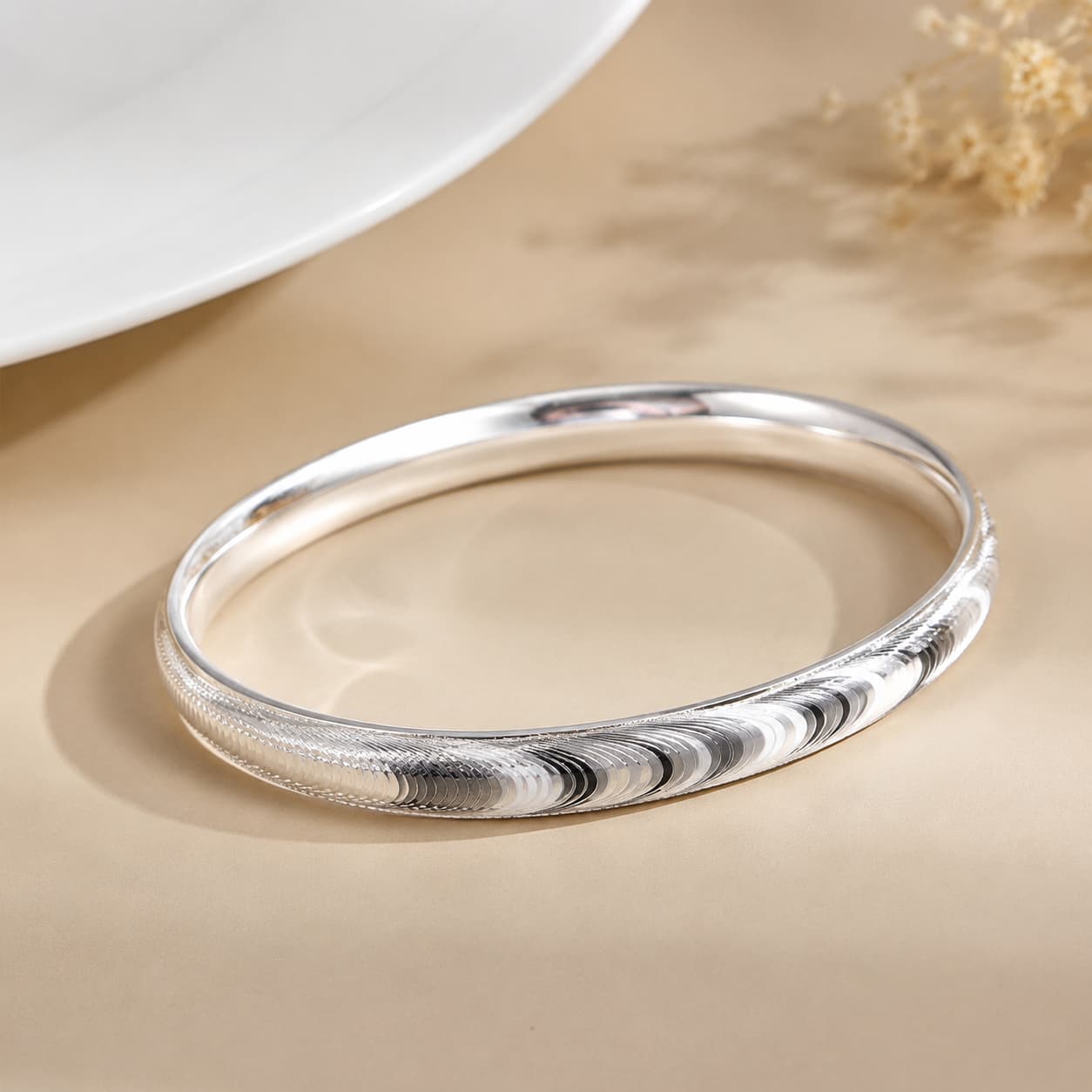 🔥 LIMITED TIME OFFER Elegant Cat's Eye Open Cuff Bracelet
