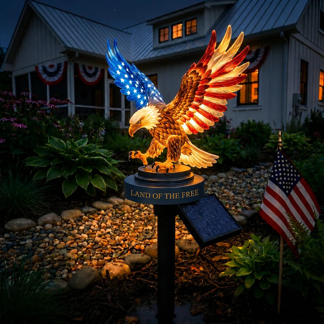 🔥🔥Solar Eagle Garden Light – A Glowing Tribute to American Freedom