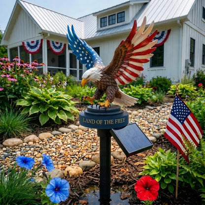 🔥Solar Eagle Garden Light – A Glowing Tribute to American Freedom(📦Buy 2 Free Shipping)