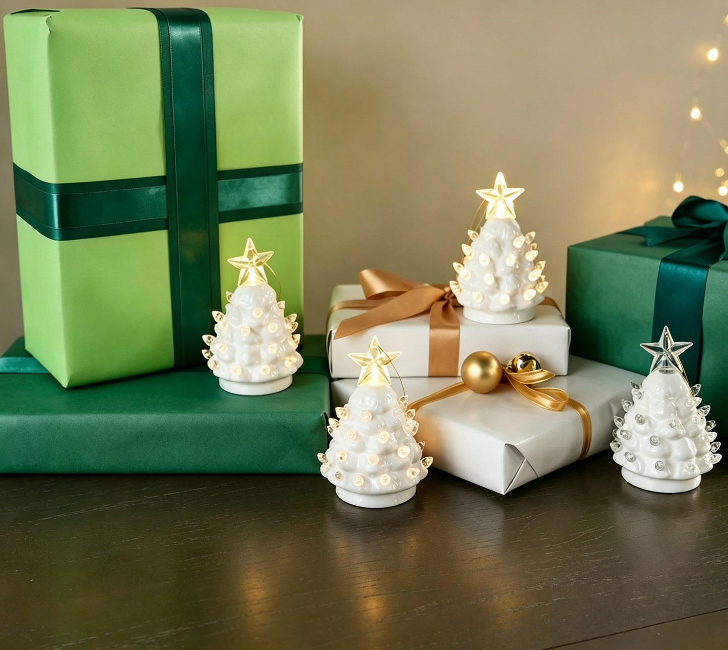 🔥 Hot Sale | Christmas Set of 4 Mini Nostalgic Tree Ornaments with Gift Bags