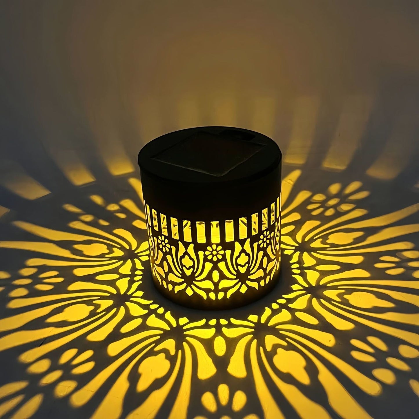 ☀️No Electricity Bills🌙Solar Mandala Projector Lights —Turn Your Backyard Into A Magical Light Show✨